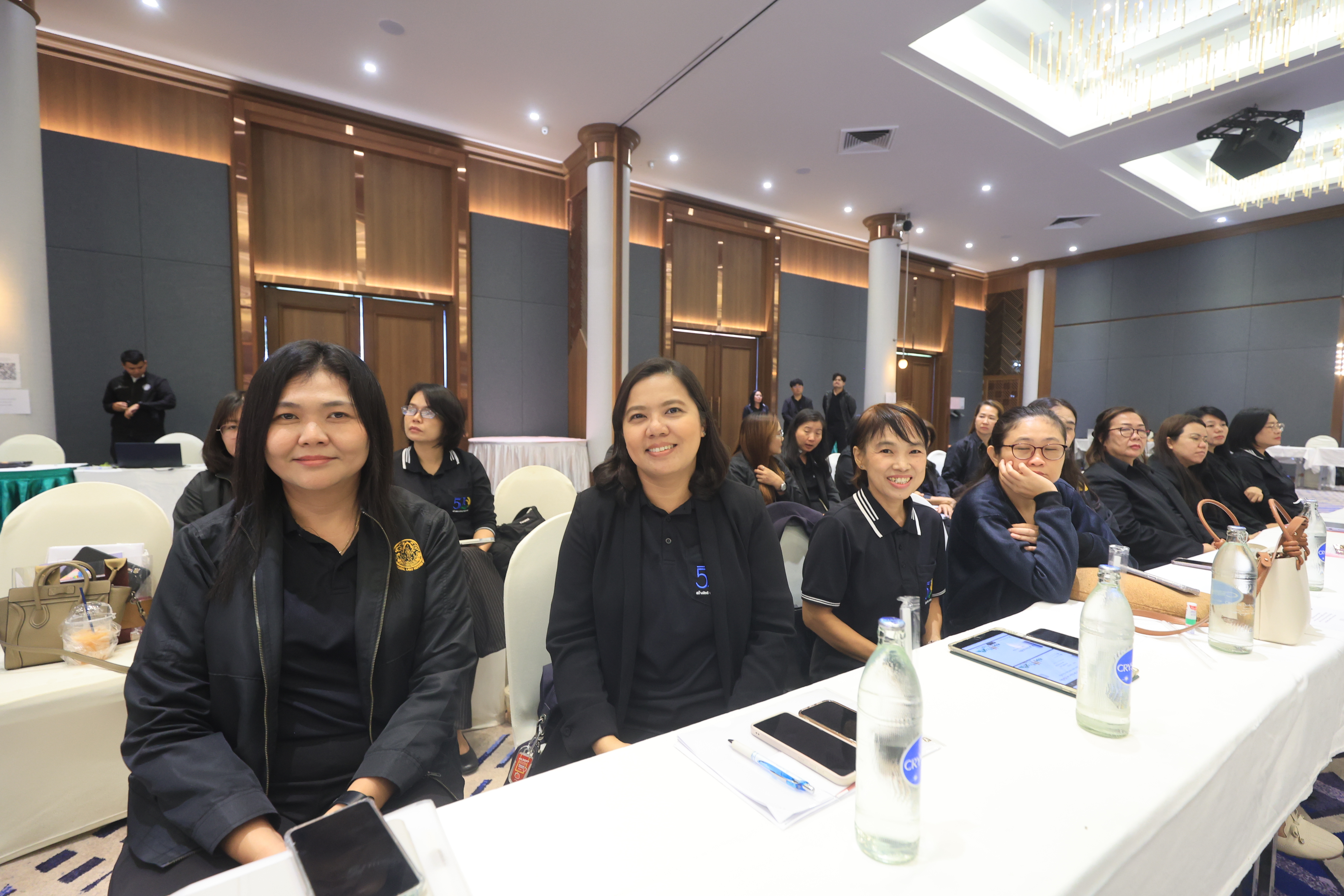 title - เลขาฯ ส.ป.ก. ประชุมเข้ม! 